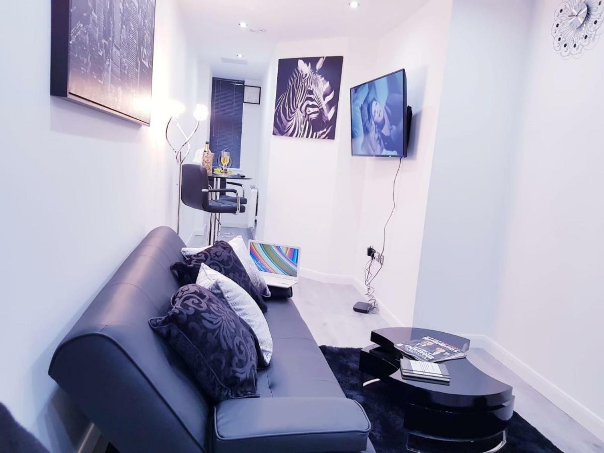 Z Home Apartments Leicester Exterior foto